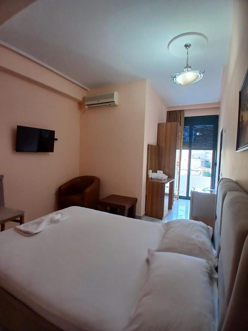 Hotel Rossi Wlora Zewnętrze zdjęcie